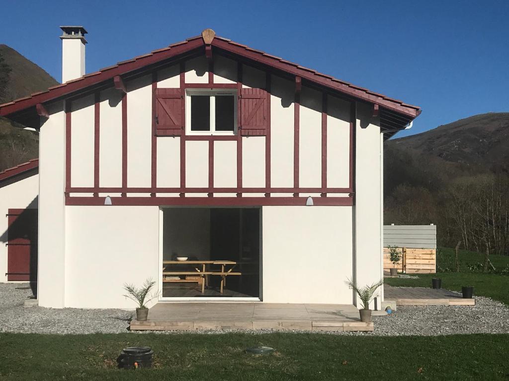 Camp Basque // Maison Erribera // Bidarray 2