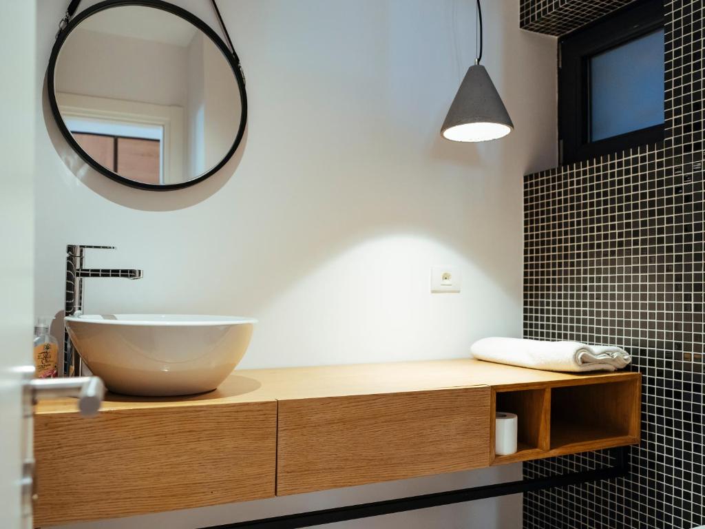 Central Modern Design Apartment 7