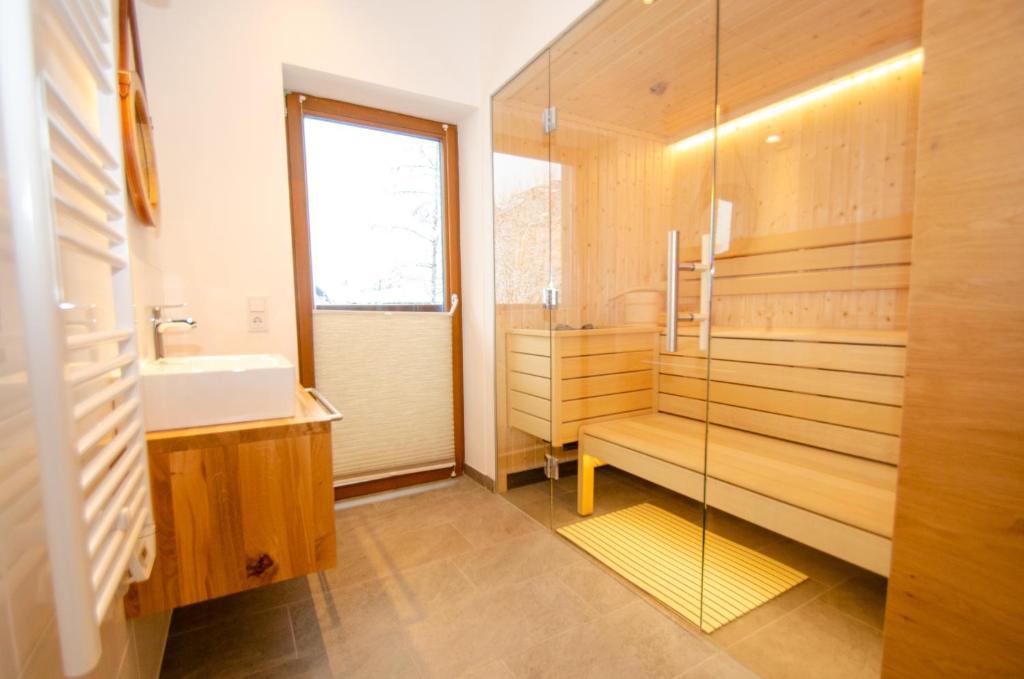 Finest Villa Zell am See by All in One Apartments incl SUMMER CARD 3