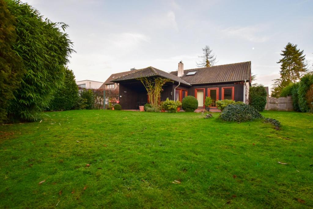 Tolstov House - 6 Room Villa with Garden - 15 Min Messe DUS & Airport DUS 1