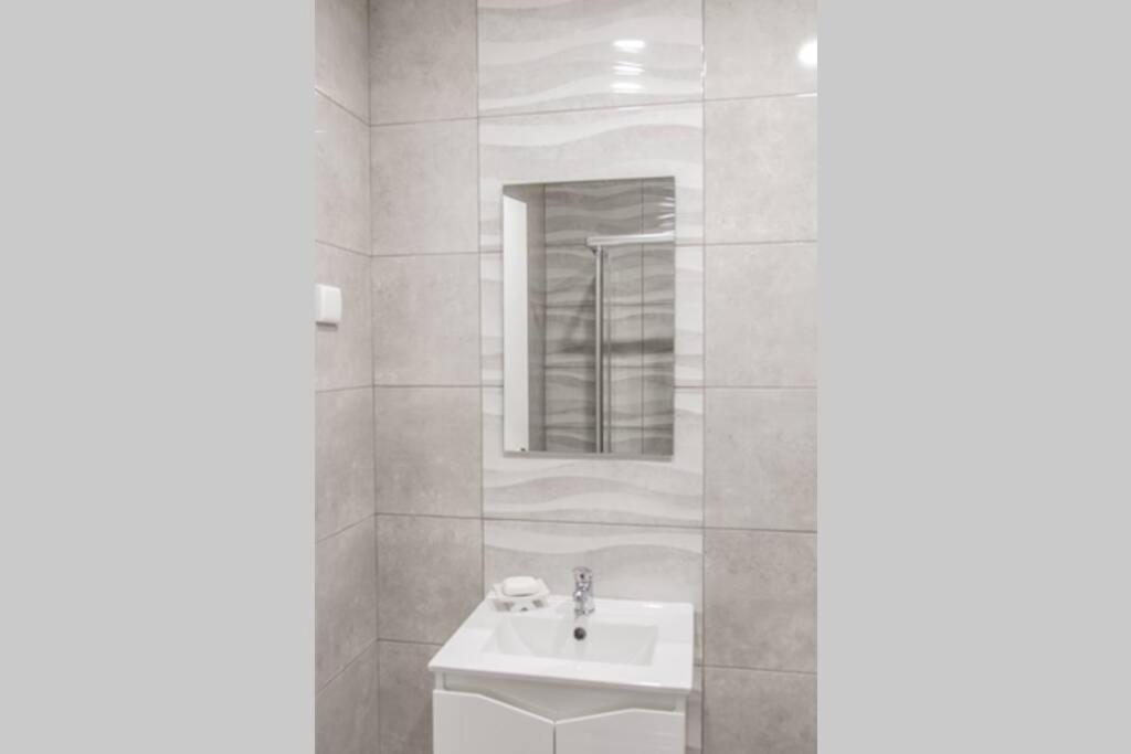 REMODELED APARTMENT IN THE CITY CENTER. (FARO) 8