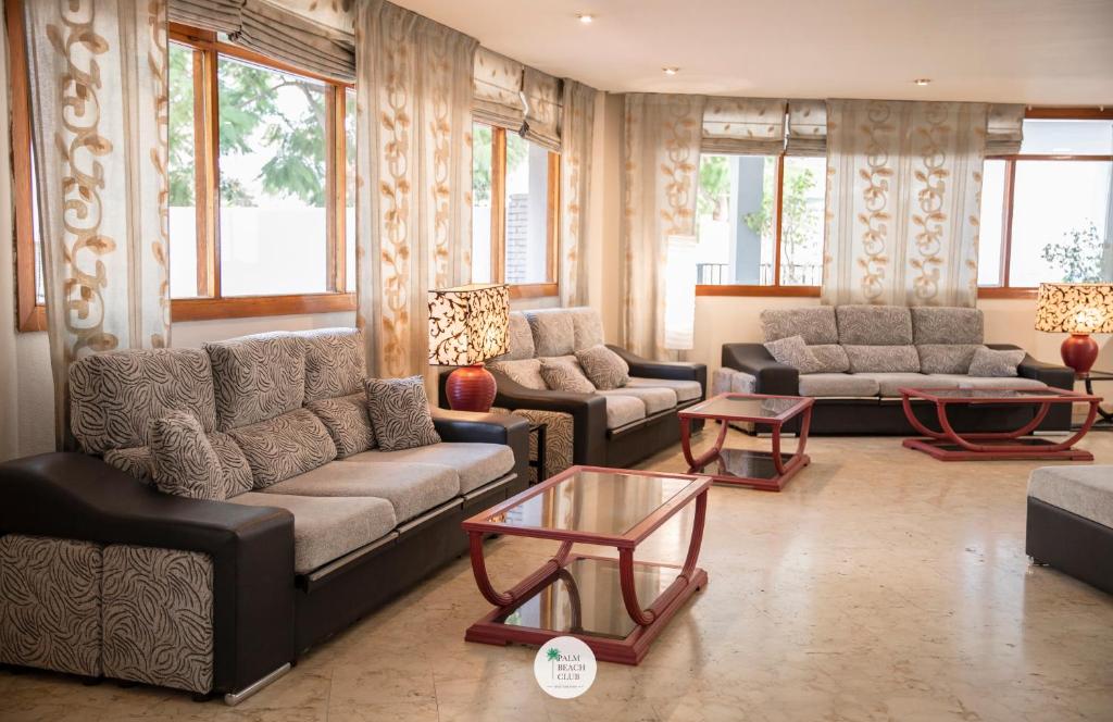 Palm Beach Club Apartamentos Carihuela 8