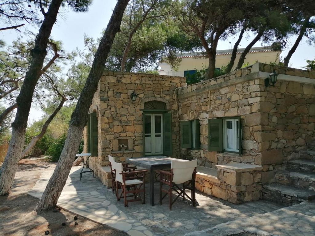 Petrino 2 - Traditional Lerian House 5