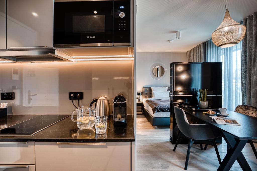 CLOUD No7 APARTMENTS - The Original 4