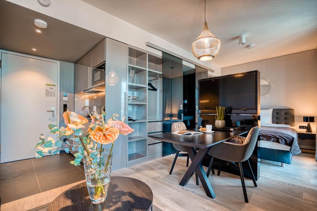 CLOUD No7 APARTMENTS - The Original 5