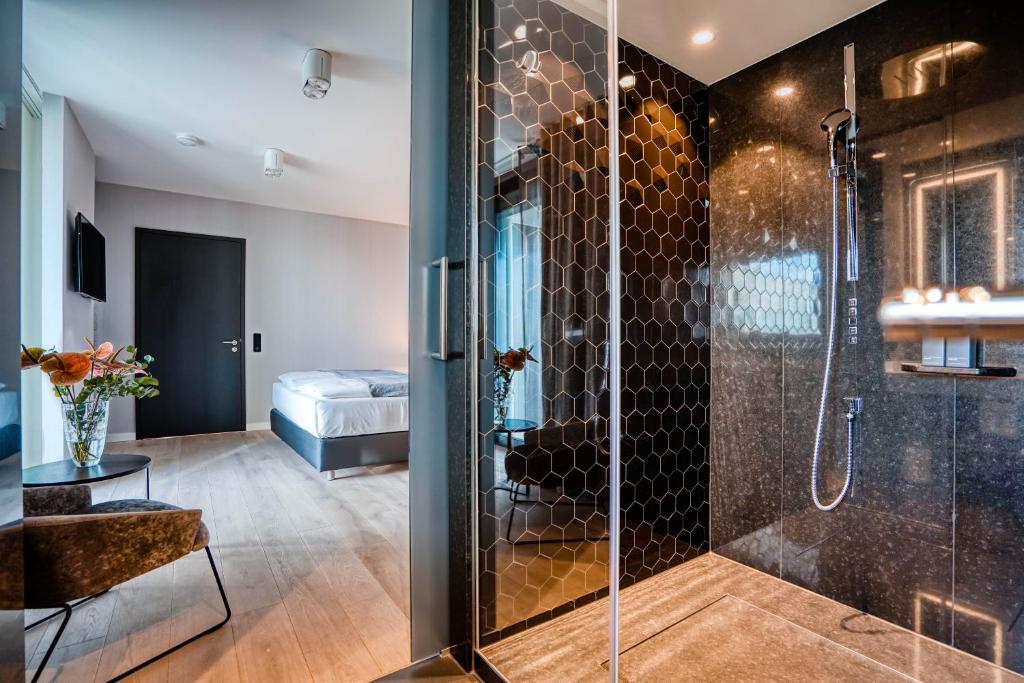 CLOUD No7 APARTMENTS - The Original 8