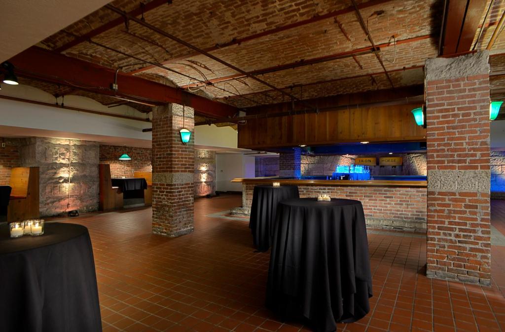Crowne Plaza Indianapolis-Dwtn-Union Stn, an IHG Hotel Image