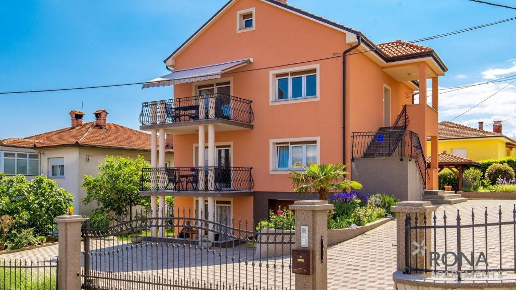 Rona apartments Smokva 6