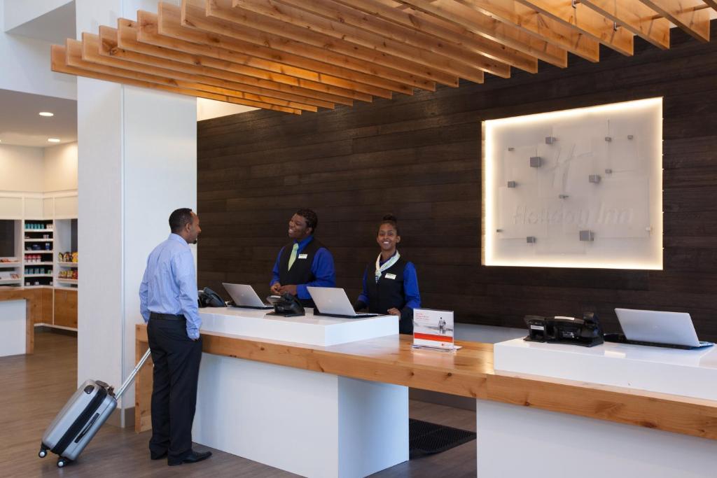 Holiday Inn Cleveland Clinic, an IHG Hotel Image