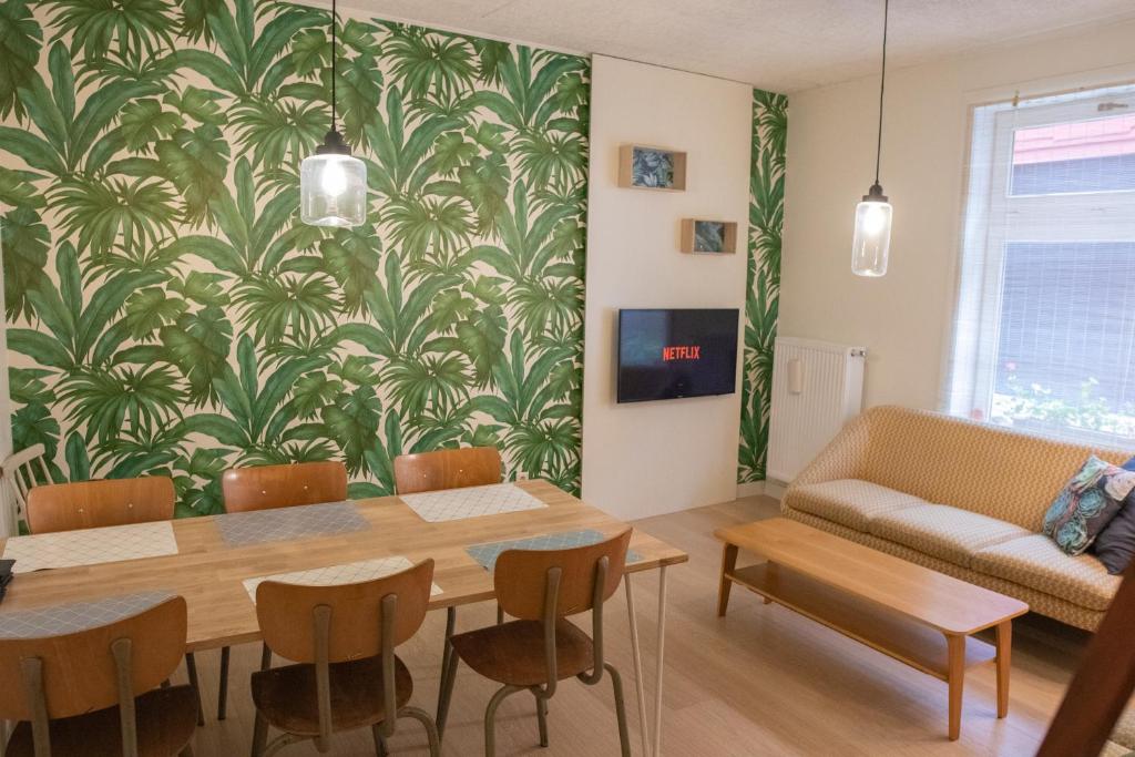 trendy house 5min from shoppingstreets 4