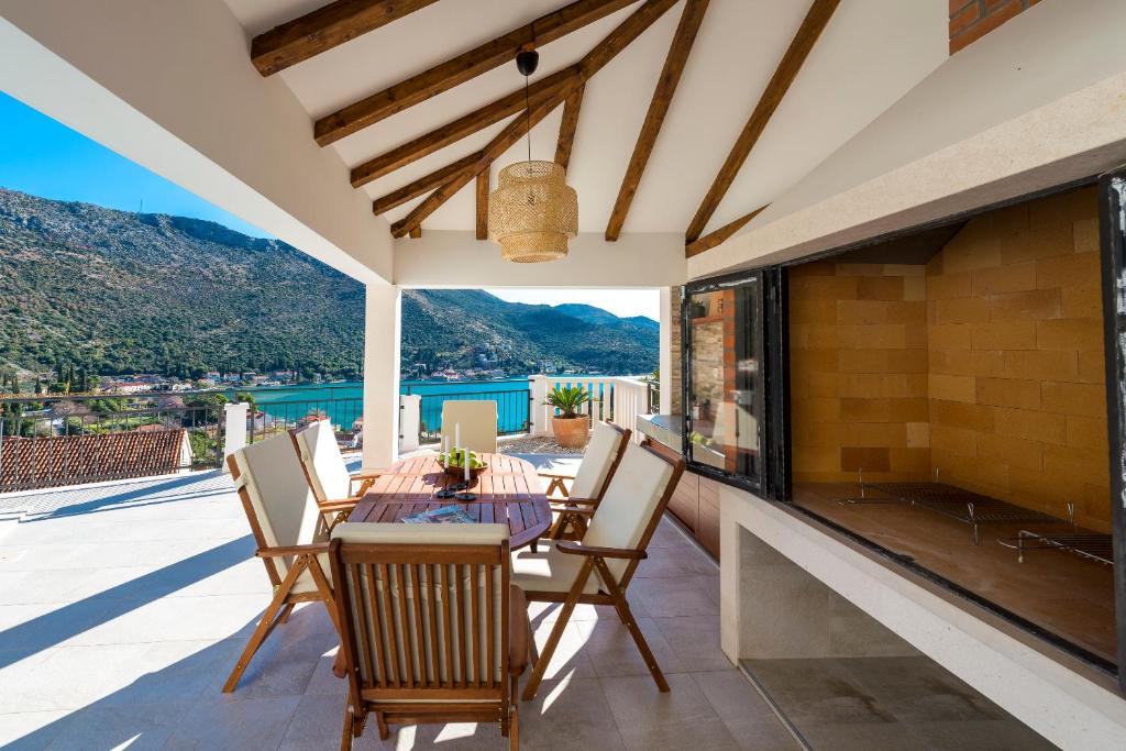 Villa Nila - Private Pool and Sea View 5