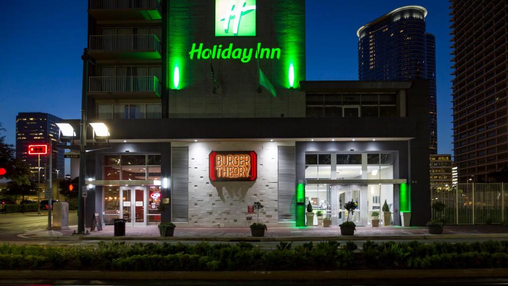 Holiday Inn Houston Downtown, an IHG Hotel Image