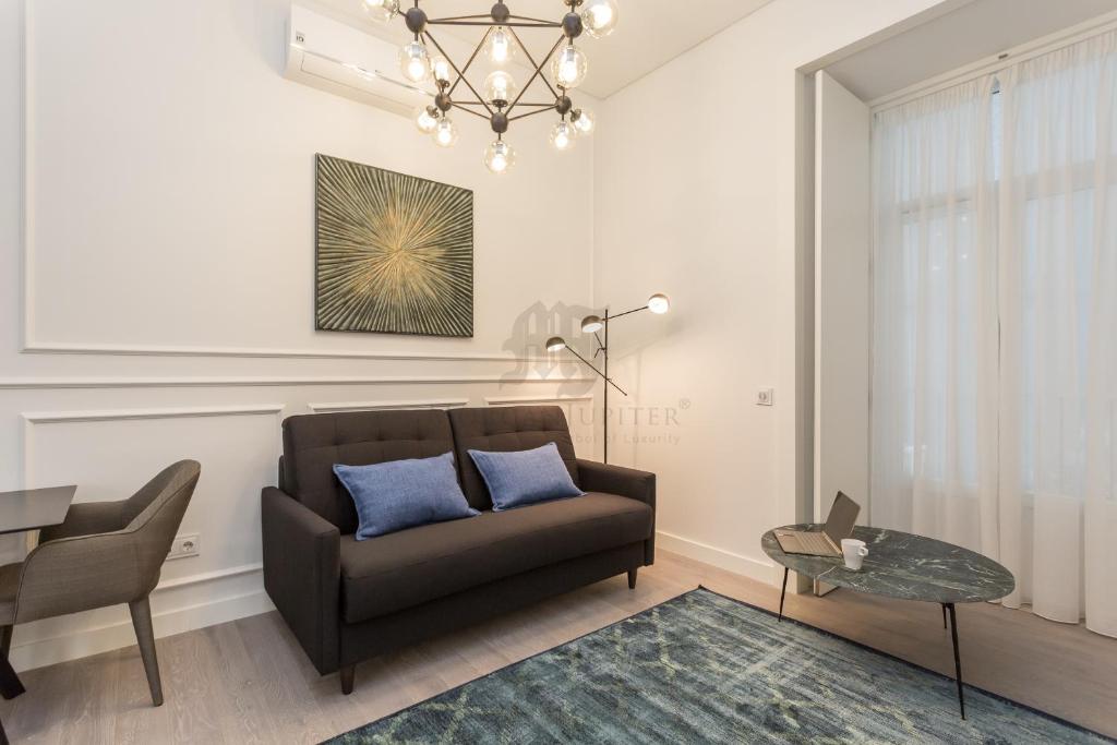 Morgan-Jupiter Apartments 4