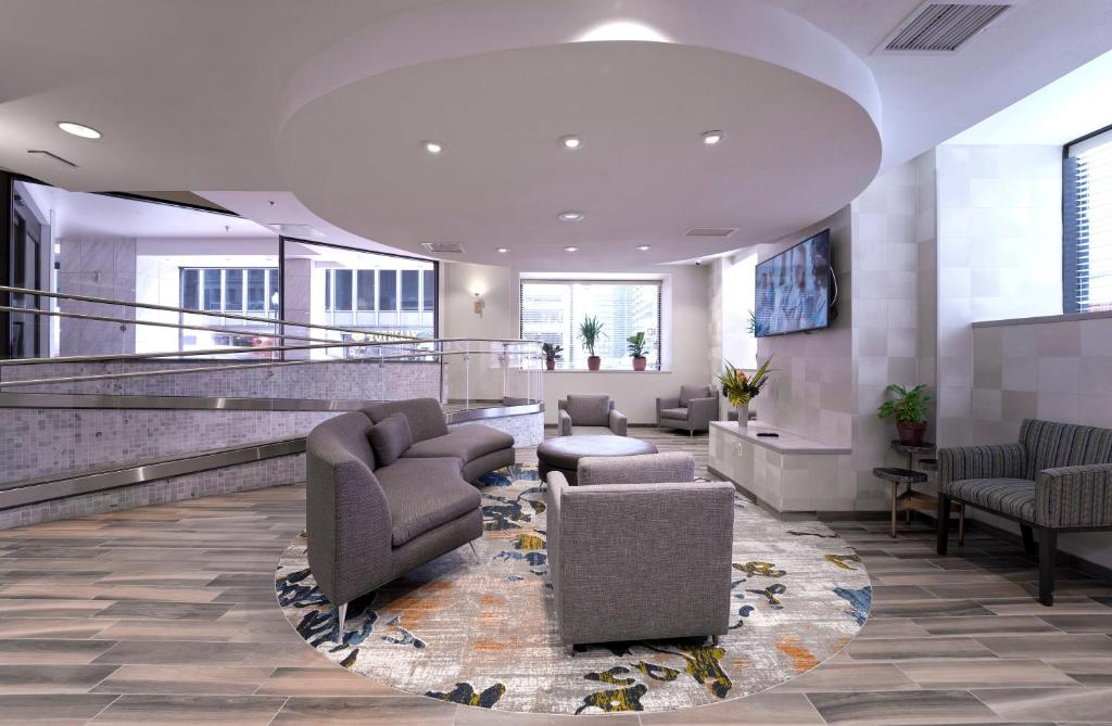 Candlewood Suites Baltimore - Inner Harbor, an IHG Hotel Image