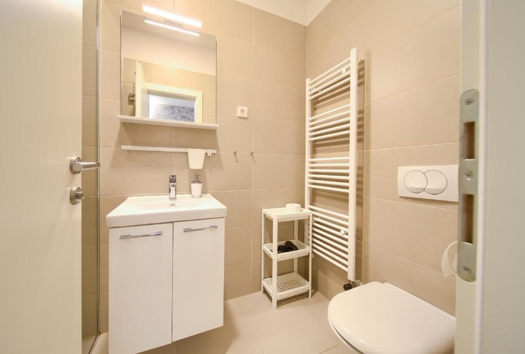 Logo apartments 5 min walk to main square 8