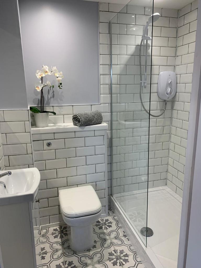 Flat One, 212 Eaglesham Road, East Kilbride, Glasgow 3