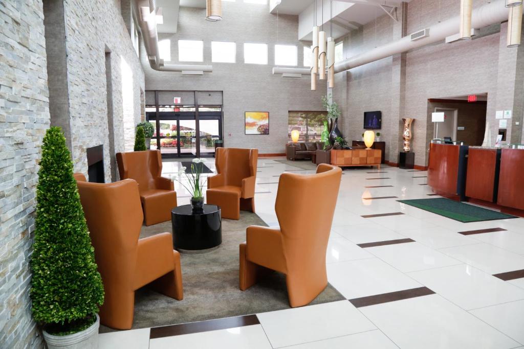 Holiday Inn Plainview-Long Island, an IHG Hotel Image
