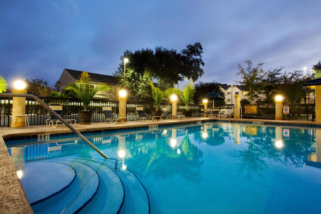 Holiday Inn Express Hotel & Suites Jacksonville-South, an IHG Hotel Image