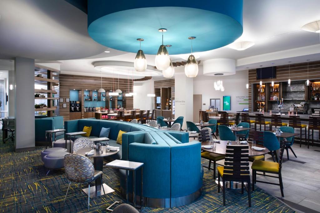EVEN Hotel Miami - Airport, an IHG Hotel Image
