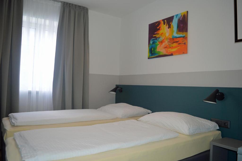 Pension Elisabeth - Rooms & Apartments 8