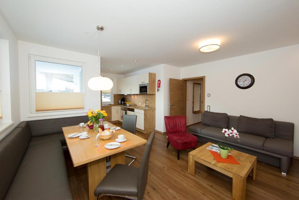 Appartement Living Schönwies apartments with private Infrared cabin and Zell am See Kaprun summercard 5