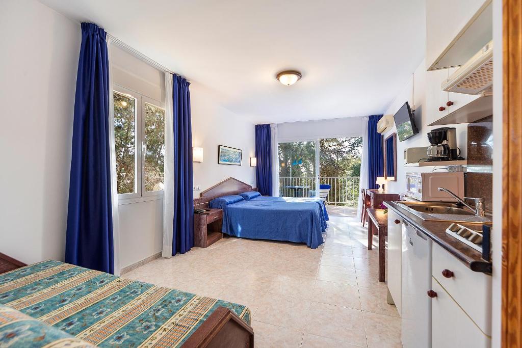 Apartamentos Cala Murada Minigolf 2