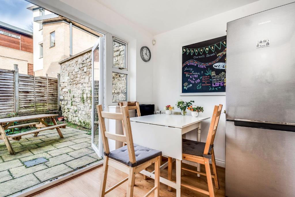 3 Bedroom Townhouse near South Park Oxford - close to city centre ! 4