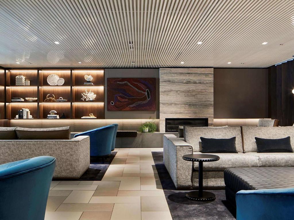 Quay West Suites Melbourne Image