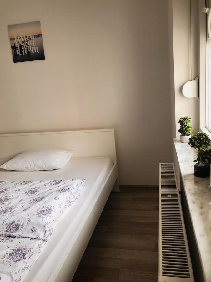 Blini Complex 8