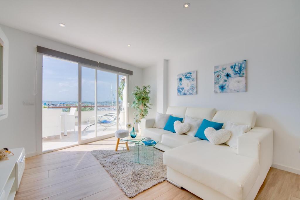 Ideal Property Mallorca - Blue Attic Beach 2