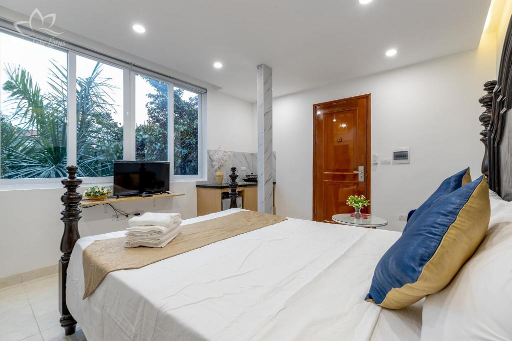 The Lakeview - West Lake Lotus Apartments