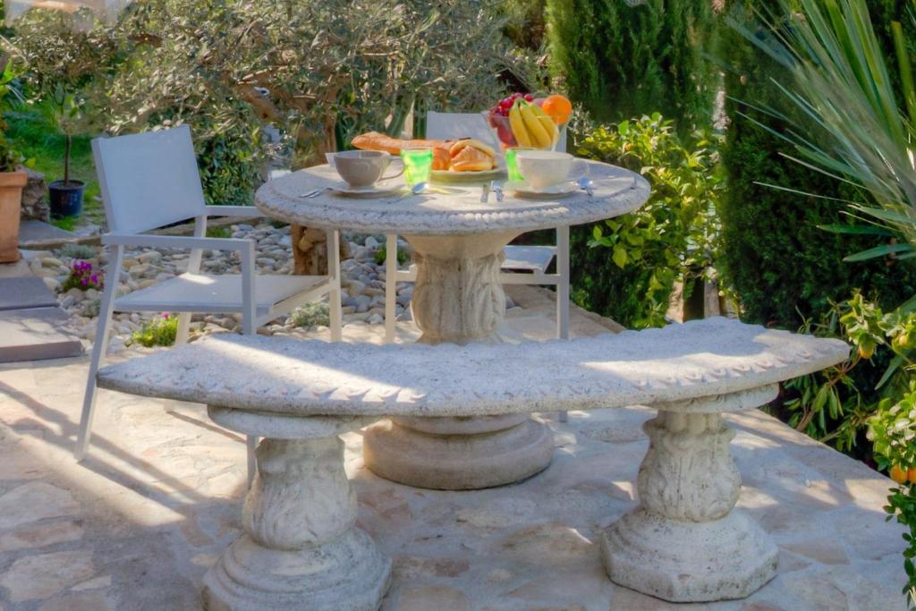 Terrasse, vue mer & montagne, parking & clim 8
