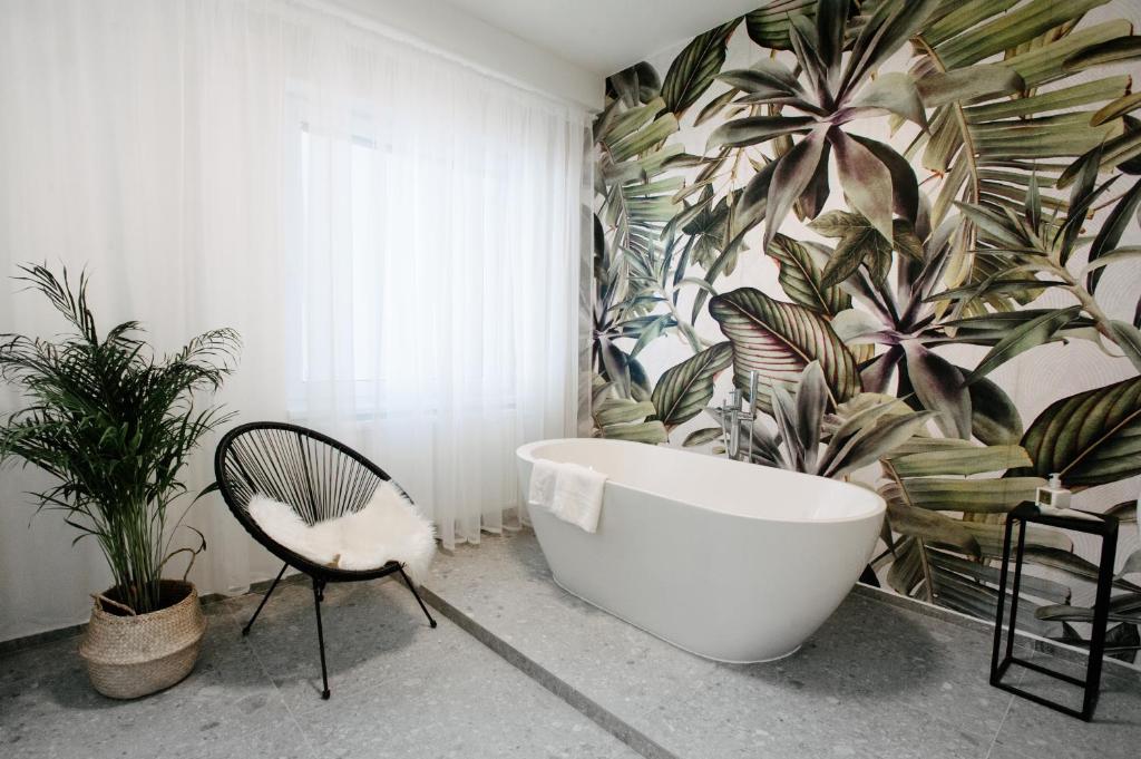 Great Chill Boutique Apartments #11 by goodnite cz 8