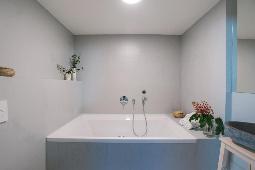 Great Chill Boutique Apartments #11 by goodnite cz 7