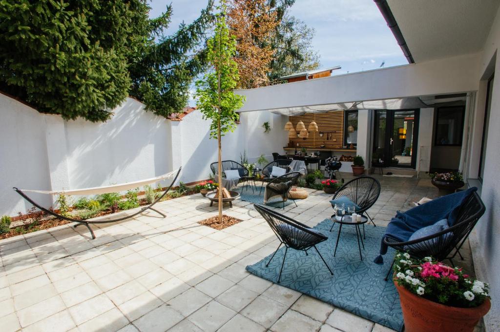 Great Chill Boutique Apartments #11 by goodnite cz 6