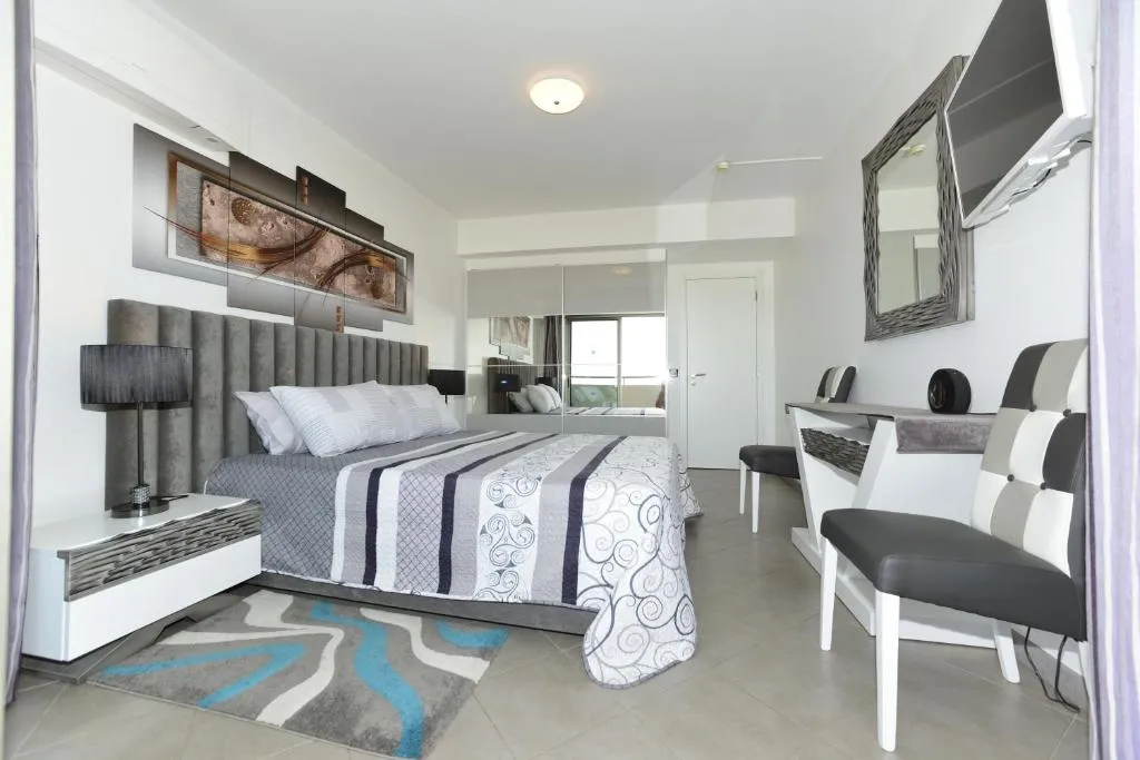 Exclusive Luxury Apartments in Oceano Atlantico Complex 6