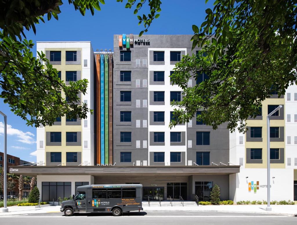 EVEN Hotel Miami - Airport, an IHG Hotel Image