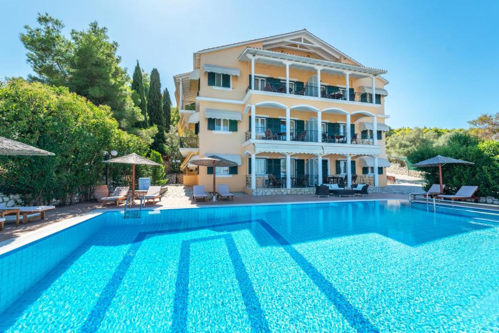 Niver Luxury Suites 4