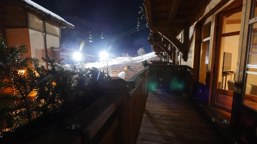 Photo de la galerie de l'établissement Chalet Les Alpes, à Val dʼIsère