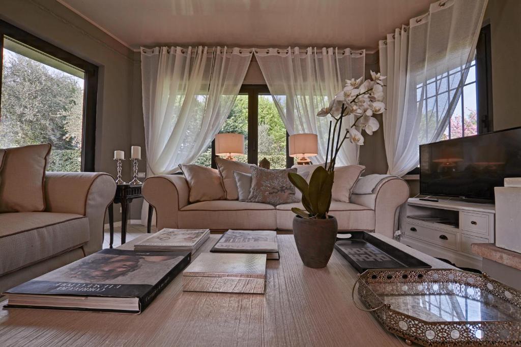 Photo de la galerie de l'établissement Villa Grazia, à Manerba del Garda