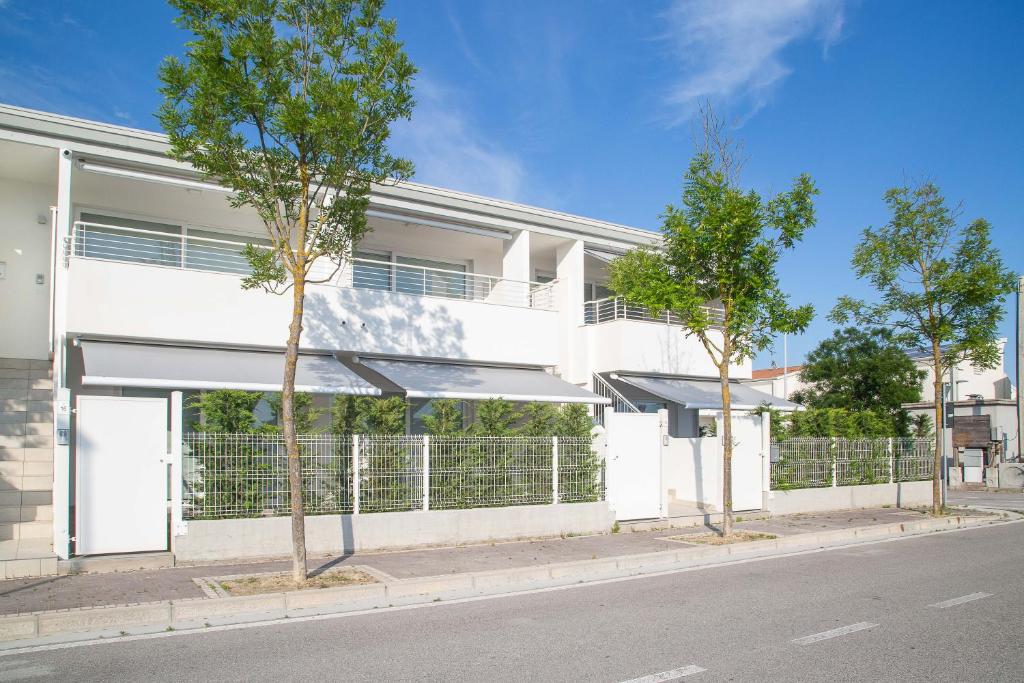 MARINA PONENTE 6