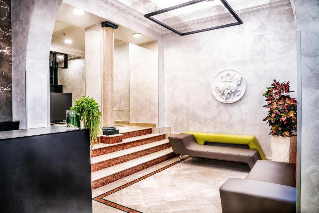 Hotel Varese Image