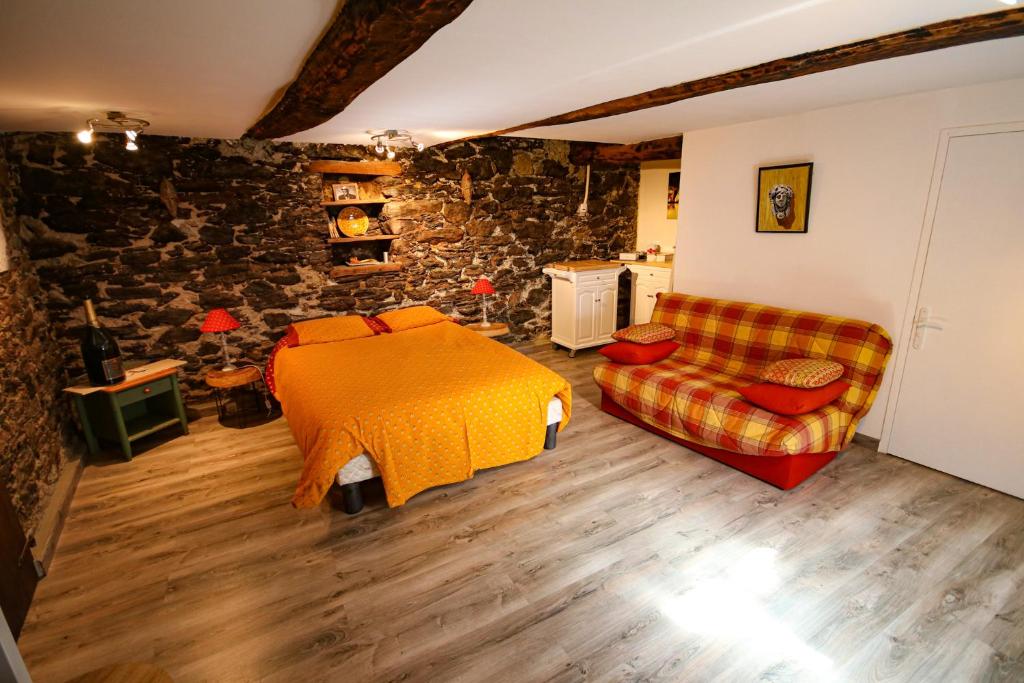 Nuits magiques au village entre mer et montagnes 3