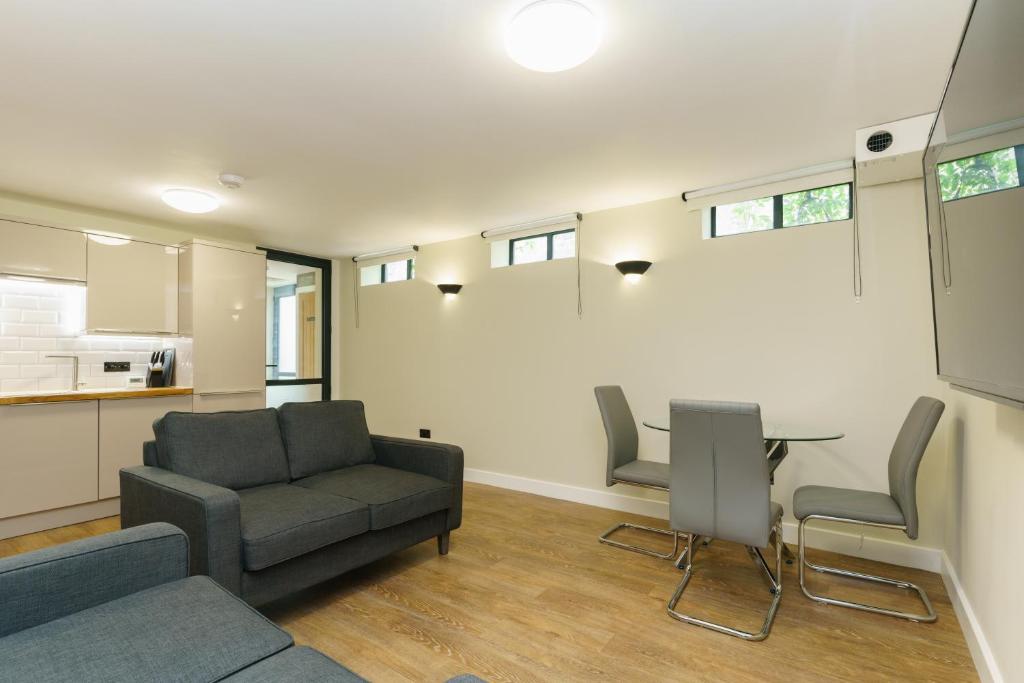 City Apartments - Monkbar Mews 4