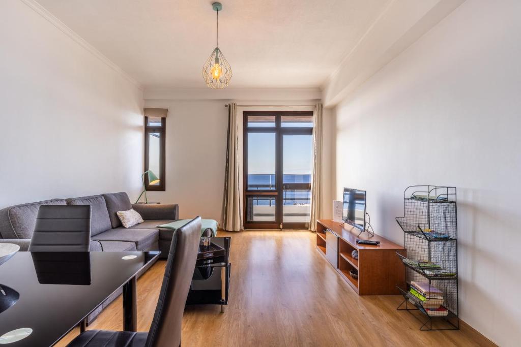 Monumental Apartments - Multi Listing 6