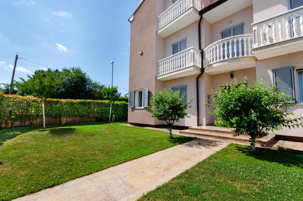 Apartments Villa Juliana 5