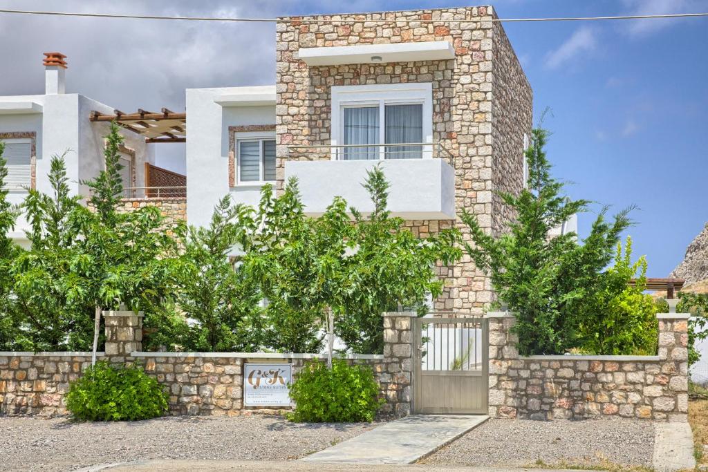 G&K Stone Suites 7