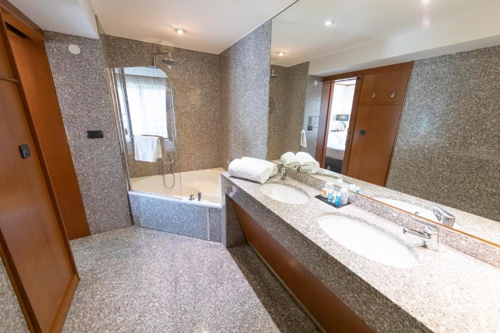 Goldstar Apartments & Suites 3