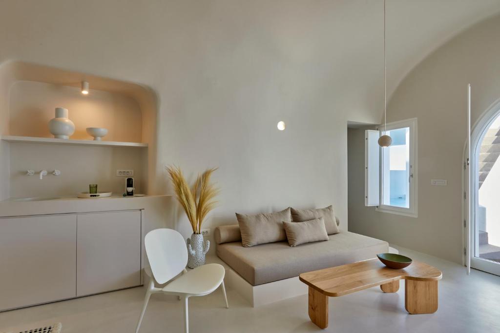Olia Villas & Suites 4