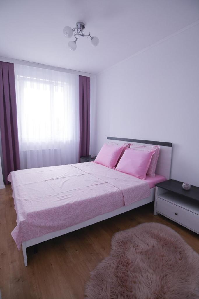 White Apartment 7